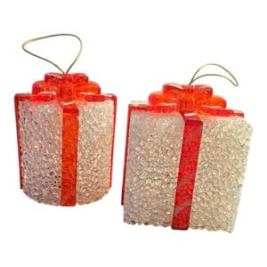 NWOT Set Of 2 Rubber Light Up Christmas Present Ornaments Color Changing